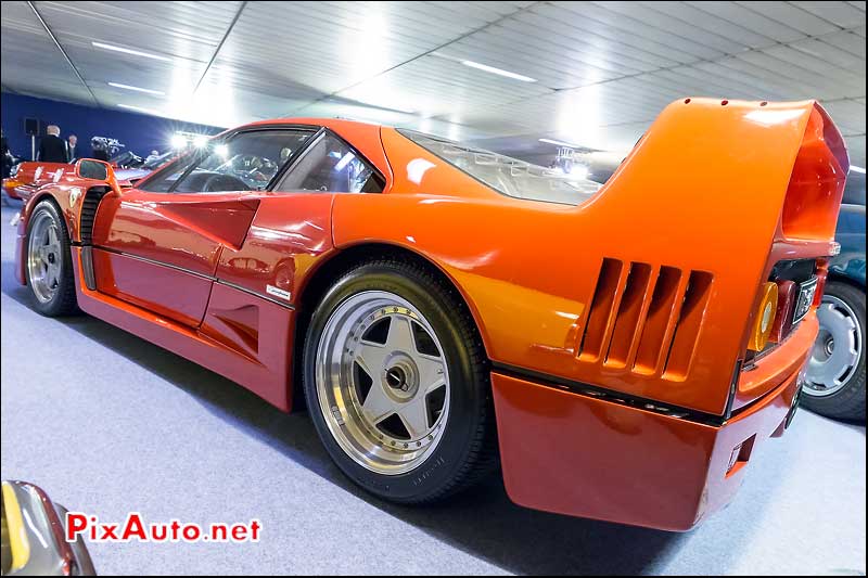 Automobile sur les champs, Artcurial, Ferrari F40