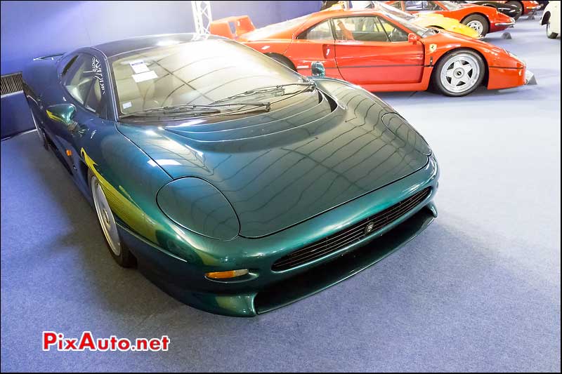 Automobile sur les champs, Artcurial, Jaguar XJ220