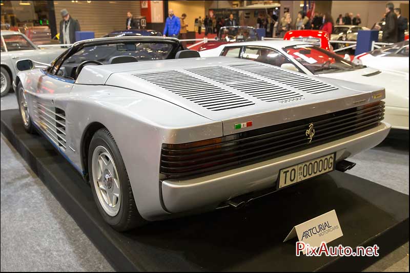 Artcurial a Retromobile, Ferrari Testarossa Spider Valeo
