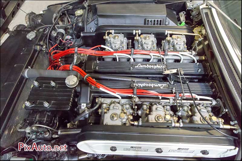 Artcurial A Retromobile, Lamborghini Moteur V12