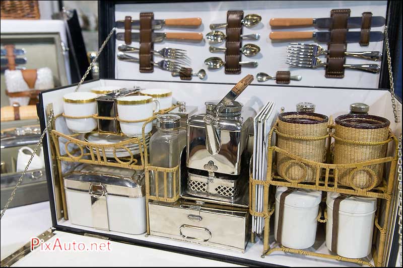 Artcurial A Retromobile, Necessaire a Pique Nique de 1910