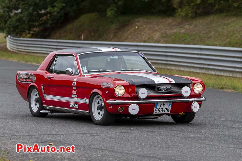 US Motor Show, Ford Mustang coupé Hard-top